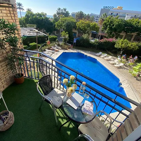 With Views Next To Puerto Marina The Door Apartament *